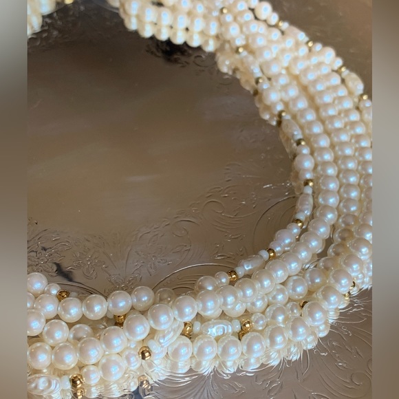 Vintage Trifari Pearl Necklace - Picture 10 of 15